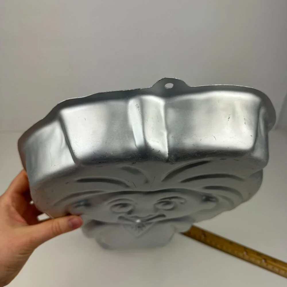 Vtg 1992 Wilton Aluminum Troll Pan‎ Shaped Character Metal Number 2105 6712 READ